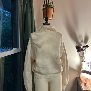 Aritzia Wilfred Montpellier cream sweater